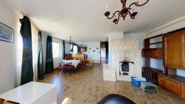 Eladó nyaraló, Felsőörsön 250 M Ft, 8+2 szobás