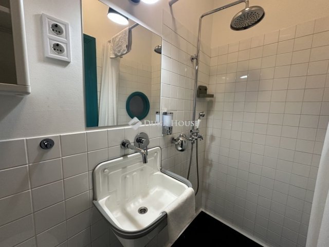 Eladó téglalakás, Budapesten, VIII. kerületben 44 M Ft, 1 szobás