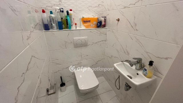 Eladó téglalakás, Budapesten, III. kerületben 99 M Ft, 2 szobás