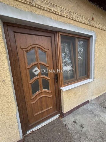 Eladó családi ház, Szentkirályon 29.9 M Ft, 1 szobás
