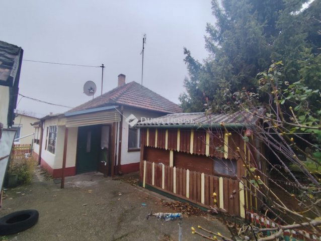 Eladó családi ház, Kecskeméten 25 M Ft, 2 szobás