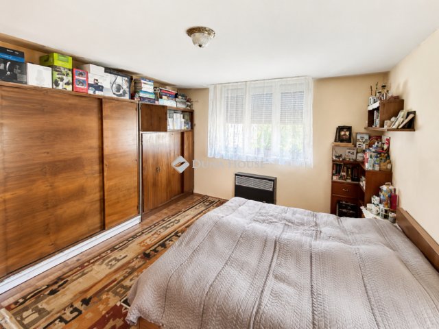 Eladó családi ház, Zsámbokon 30 M Ft, 2 szobás