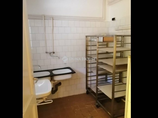 Eladó hotel, Bagon 139.9 M Ft, 1 szobás / költözzbe.hu