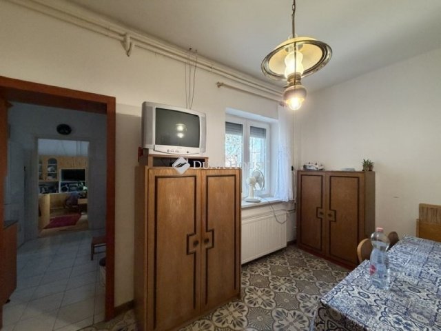 Eladó családi ház, Vecsésen 94 M Ft, 3 szobás