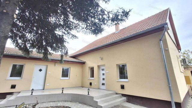 Kiadó családi ház, albérlet, Szolnokon 350 E Ft / hó, 3 szobás