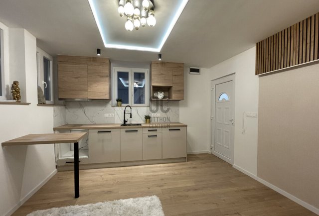 Eladó téglalakás, Budapesten, VII. kerületben 59.9 M Ft