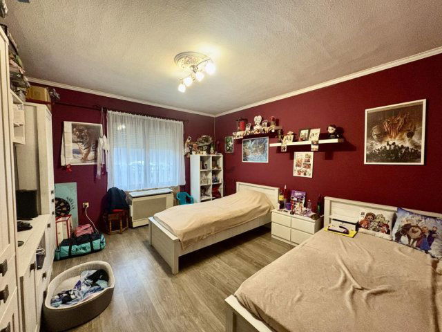 Eladó családi ház, Csemőn 39.9 M Ft, 3 szobás