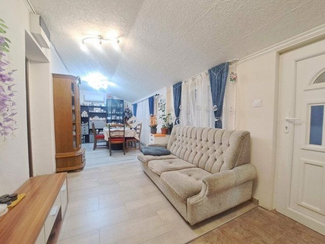 Eladó családi ház, Tiszakécskén 40 M Ft, 4 szobás