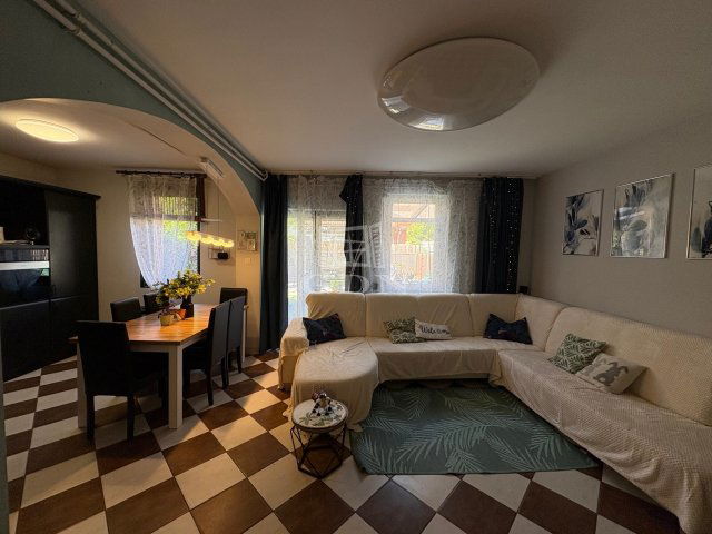 Eladó sorház, Veresegyházon 98 M Ft, 4+1 szobás