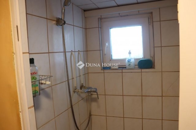 Eladó nyaraló, Balatonkeresztúron 59.9 M Ft, 4 szobás