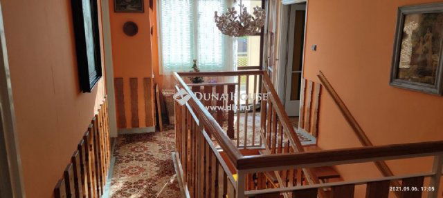 Eladó családi ház, Cegléden 108 M Ft, 6 szobás