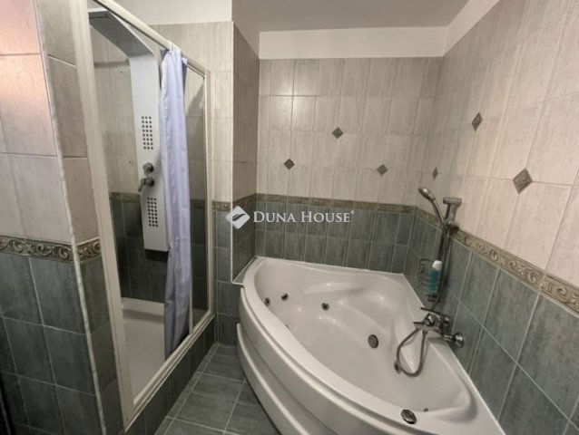 Eladó családi ház, Fóton 142.5 M Ft, 4+1 szobás