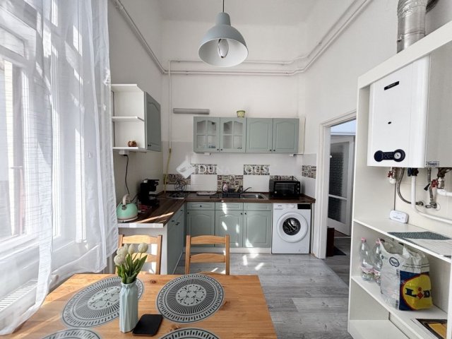 Eladó téglalakás, Debrecenben 54.9 M Ft, 1 szobás