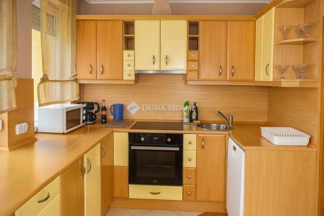 Eladó téglalakás, Kecskeméten 79.9 M Ft, 4 szobás