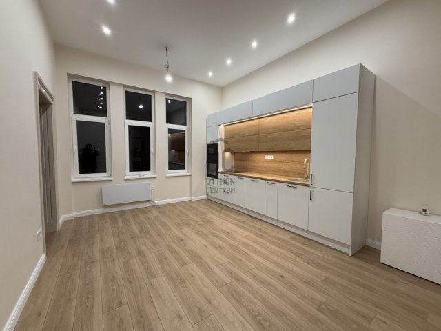 Eladó téglalakás, Budapesten, VI. kerületben 139.9 M Ft