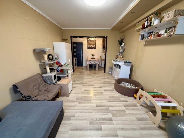 Eladó panellakás, Móron 40.9 M Ft, 2 szobás