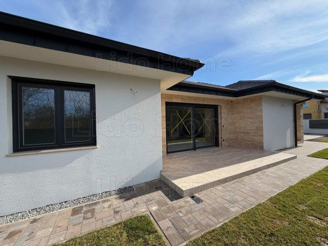 Eladó családi ház, Siófokon 218 M Ft, 4 szobás