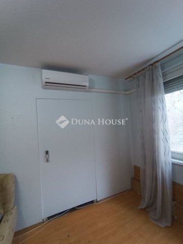 Eladó panellakás, Budapesten, XV. kerületben 69.9 M Ft, 3 szobás