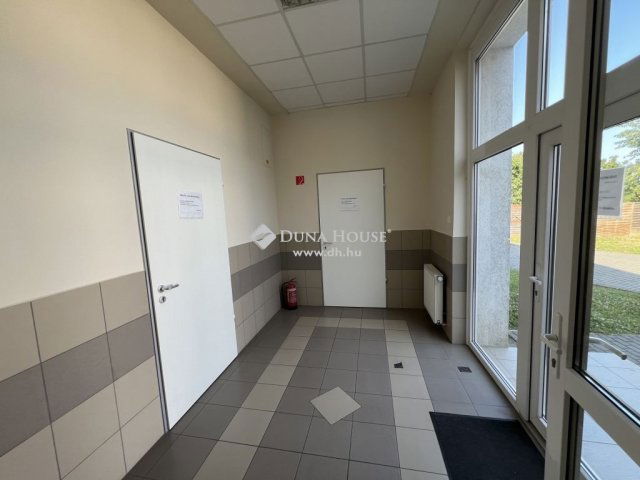 Eladó iroda, Pécsett 249 M Ft / költözzbe.hu