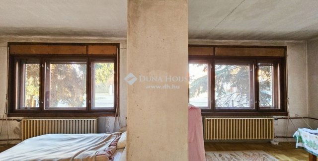 Eladó családi ház, Tápiószecsőn 59.9 M Ft, 5 szobás