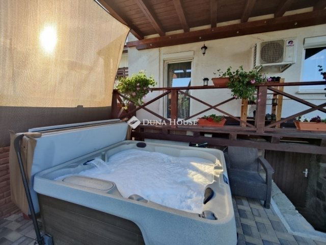 Eladó ikerház, Szentendrén 167.9 M Ft, 4 szobás