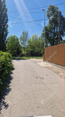 Eladó téglalakás, Almásfüzitőn 26.5 M Ft, 1 szobás
