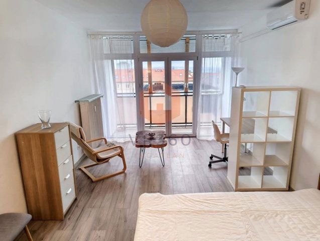 Kiadó panellakás, albérlet, Pécsett, Szigeti úton 230 E Ft / hó