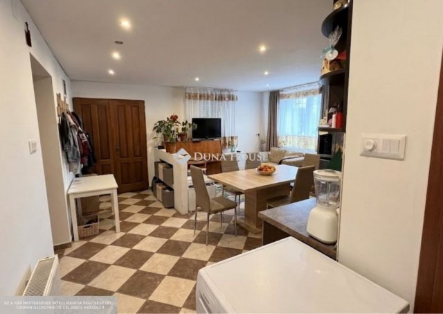 Eladó családi ház, Esztergomban, Szentpál utcában 85 M Ft