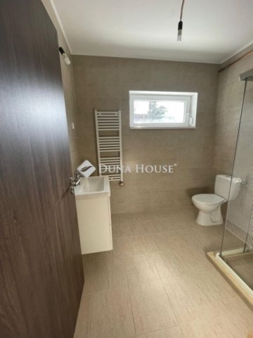 Eladó ikerház, Budapesten, XVI. kerületben 179.9 M Ft, 5 szobás