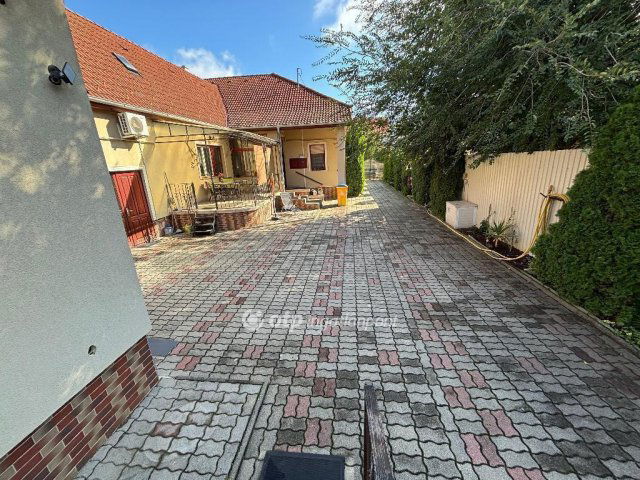 Eladó családi ház, Nyíregyházán 89 M Ft, 4+1 szobás