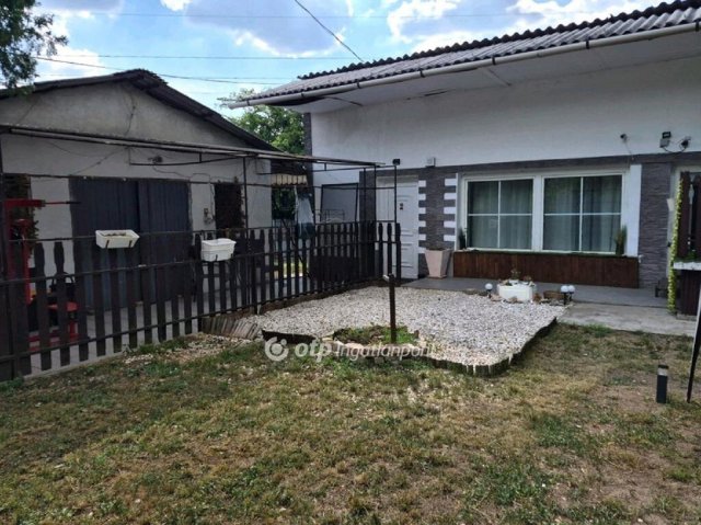 Eladó családi ház, Budapesten, X. kerületben 94.9 M Ft, 2 szobás