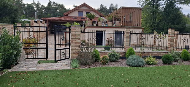 Eladó családi ház, Domonyban 194 M Ft, 3+2 szobás