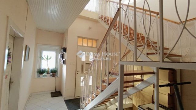 Eladó téglalakás, Mohácson 47.9 M Ft, 3 szobás