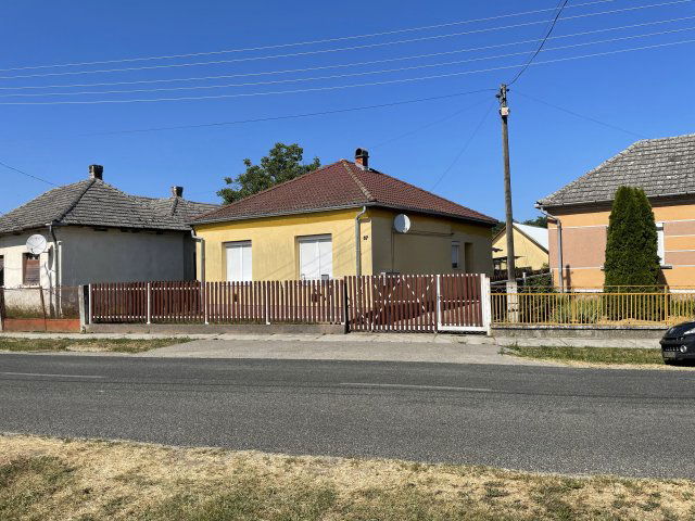 Eladó családi ház, Háromfán 21.4 M Ft / költözzbe.hu