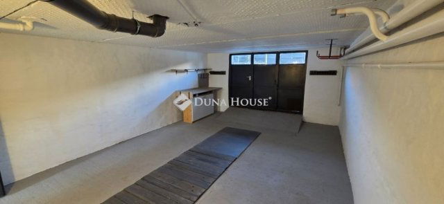 Eladó családi ház, Kecskeméten 89.9 M Ft, 5 szobás