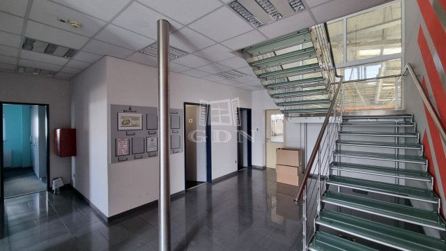 Eladó ipari ingatlan, Székesfehérvárott 1053 M Ft