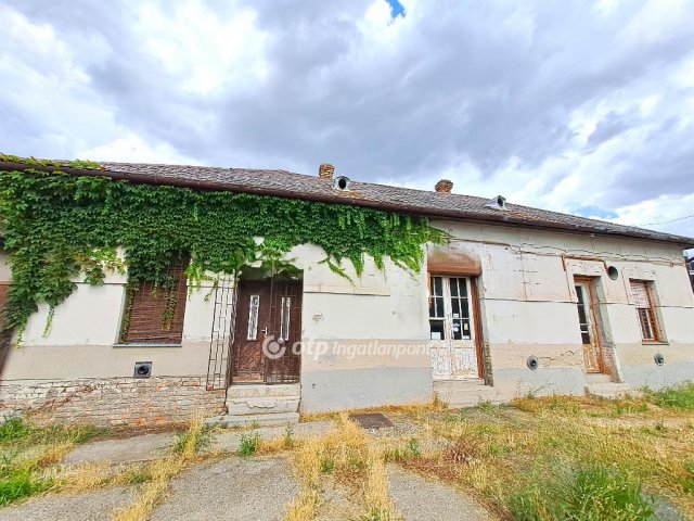 Eladó üzlethelyiség, Abonyban 45 M Ft, 6 szobás