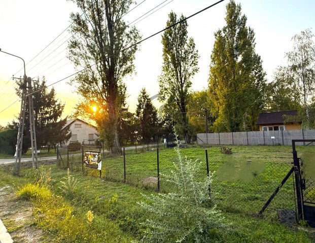 Eladó telek, Balatonszárszón 92.9 M Ft / költözzbe.hu
