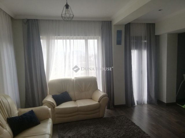 Eladó családi ház, Pencen 63 M Ft, 3 szobás