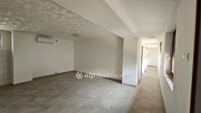 Eladó családi ház, Örkényen 35 M Ft, 3 szobás