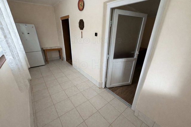 Eladó családi ház, Molnárin 15.7 M Ft, 4+1 szobás