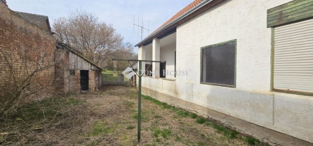 Eladó családi ház, Magyarhertelenden 36.99 M Ft, 4 szobás