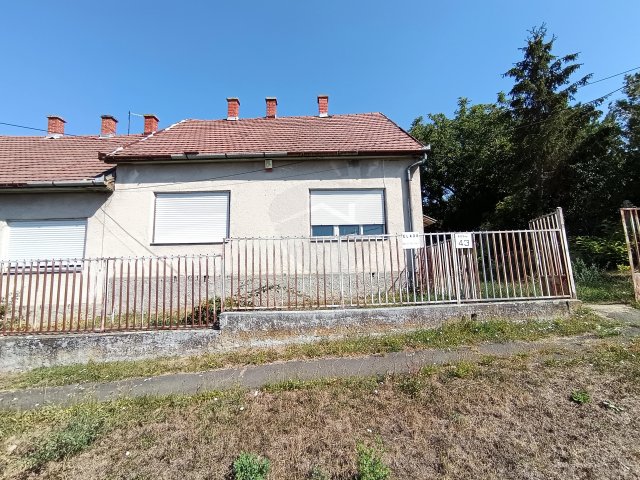 Eladó családi ház, Palotáson 23 M Ft, 2 szobás