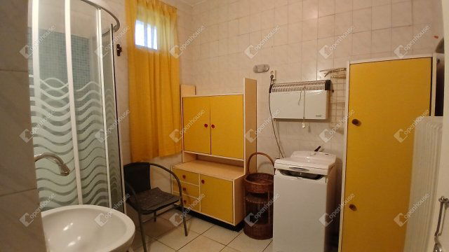 Eladó családi ház, Alsópáhokon 70.5 M Ft, 3 szobás