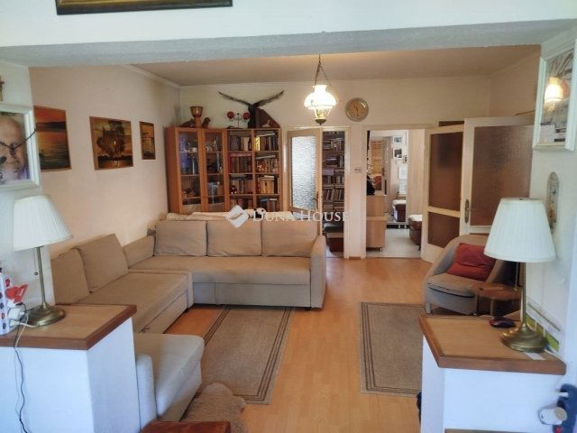 Eladó családi ház, Velencén 99 M Ft, 6 szobás