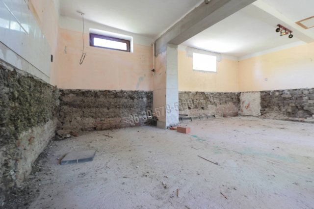 Eladó családi ház, Orosházán 22 M Ft, 3 szobás