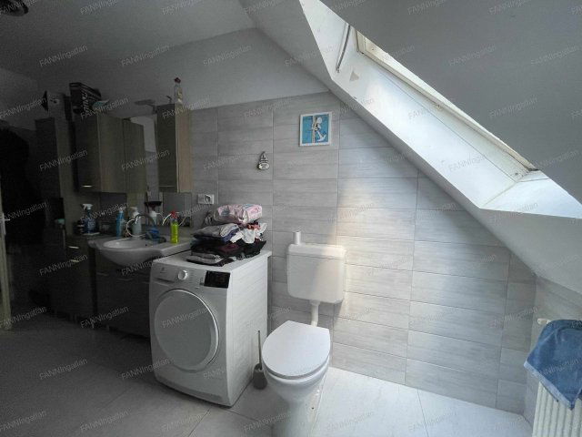 Eladó családi ház, Esztergomban 157 M Ft, 3+1 szobás