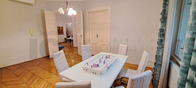 Eladó téglalakás, Szegeden 62 M Ft, 2 szobás