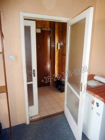 Eladó panellakás, Veszprémben 39.6 M Ft, 1+1 szobás