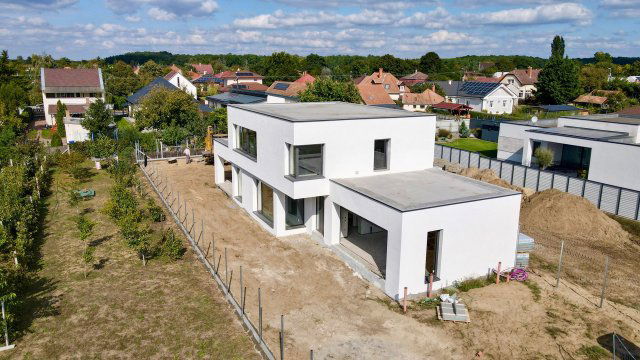 Eladó családi ház, Debrecenben 225 M Ft, 5 szobás